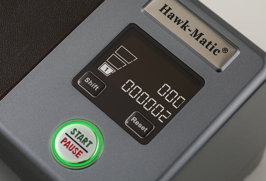 LCD-Display mit Zähler und beleuchteter Start-/Pause-Taste der Hawk-Matic HK-3