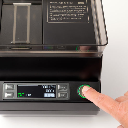 Bedienfeld der Hawk-Matic HK-6 mit beleuchtetem LCD-Display und Start-/Pause-Taste